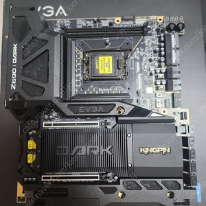 Z690 Kingpin 메인보드 팝니다.
