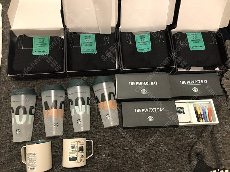 스타벅스 데비 텀블러 12000원 / 리유저블 텀블러 1000원 / 스타벅스 에코백 5000원 / DIY 펜세트 4000원 다량 판매