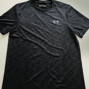 언더아머 기능성 반팔 티셔츠 (XL)