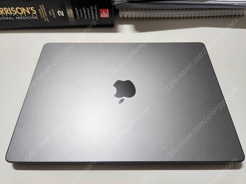 맥북프로 M3 14인치 8GB/512GB 스페이스그레이 윈도우 등 프로그램포함