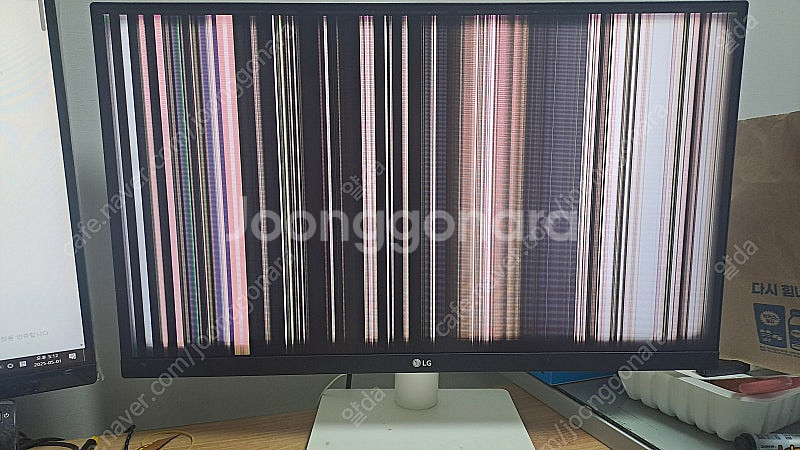 lg 24mp500 모니터 패널 파손--0