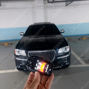 크라이슬러 300C 오래된 연식 구형 클래식 자동차키를 최신 고급형 BMW 타입 LCD 액정 디스플레이키로 업그레이드 이식 개조 제조사 전용 로고 맞춤형 제작