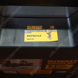 디월트 12v DCF801L2 임팩 드라이버 새상품