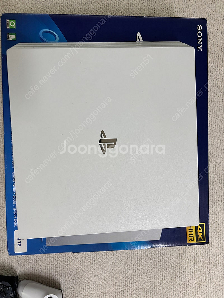 PS4 Pro 화이트 1TB, 스틱2개, 타이틀3개 포...--2