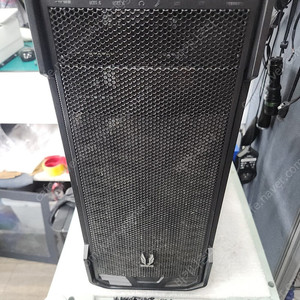 인텔i7-9700 램16g gtx-1650 조립pc