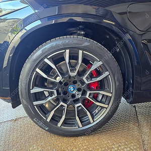 X5 50E 21인치 휠 타이어세트로 판매합니다.