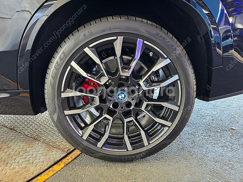 X5 50E 21인치 휠 타이어세트로 판매합니다.--3