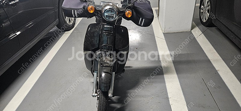 23년식 슈퍼커브 올블랙 판매합니다.--0