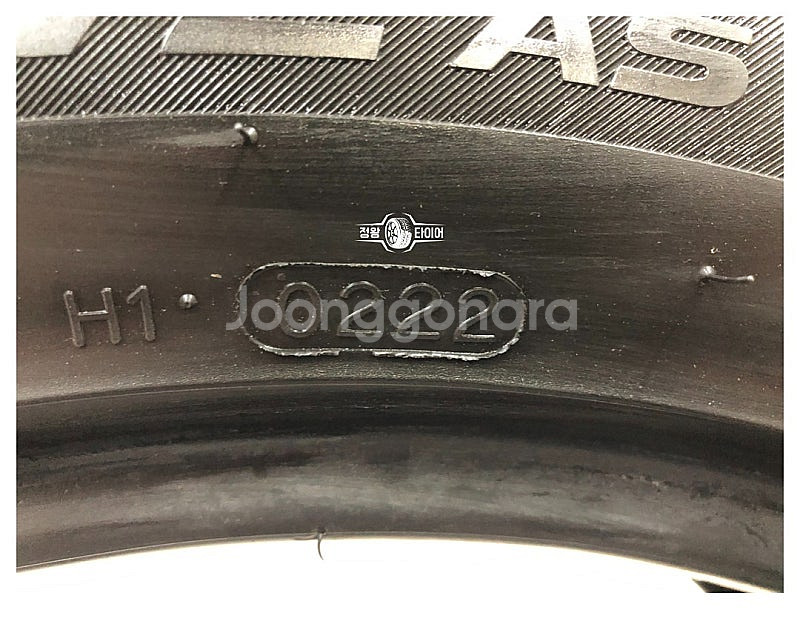 중고타이어 한국타이어 벤투스 V2AS 235/50R18...--5