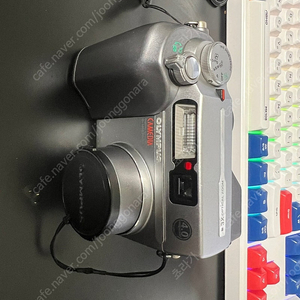 올림푸스 디지털 카메라 C-4000 Zoom 팝니다.
