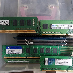 삼성전자 ﻿ PC 데스크탑 노트북 메모리 RAM 램 DDR4 ﻿8G 8기가 DDR3 8G 8기가 4G 4기가 양면 단면 저렴히 팝니다