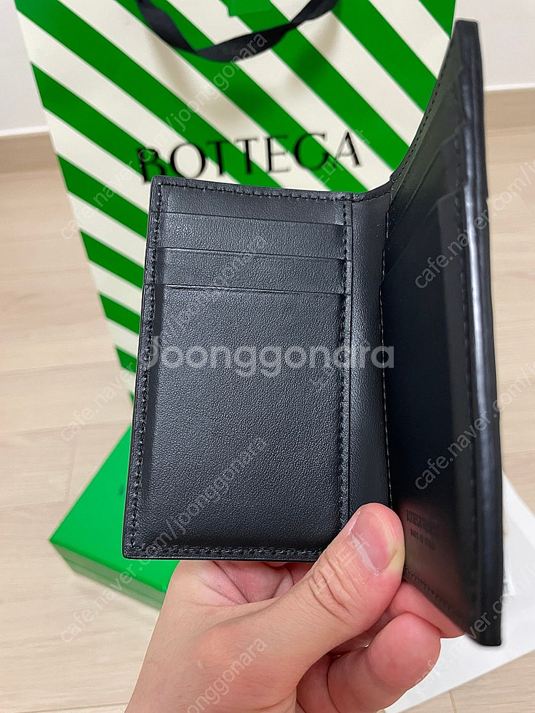 보테가베네타 카세트 카드지갑 블랙 팝니다--7