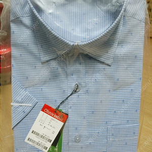 반팔 셔츠 95사이즈 새제품입니다.