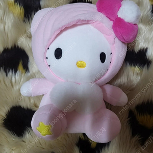 헬로키티 모자 인형 팝니다.