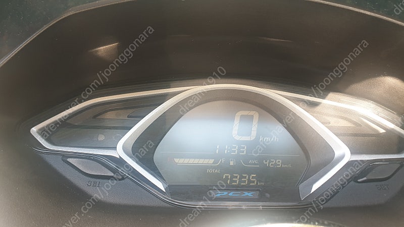 PCX 125 흰색 팝니다 (2020년식)