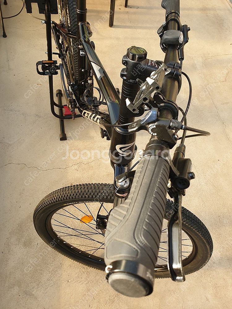 첼로 MTB XC 10 ML 27.5 사진 보시고 판단--5