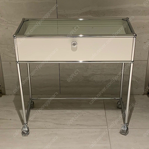 USM Haller 화장대