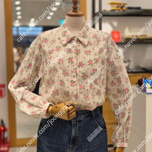써스데이아일랜드 블라우스 새상품 스몰