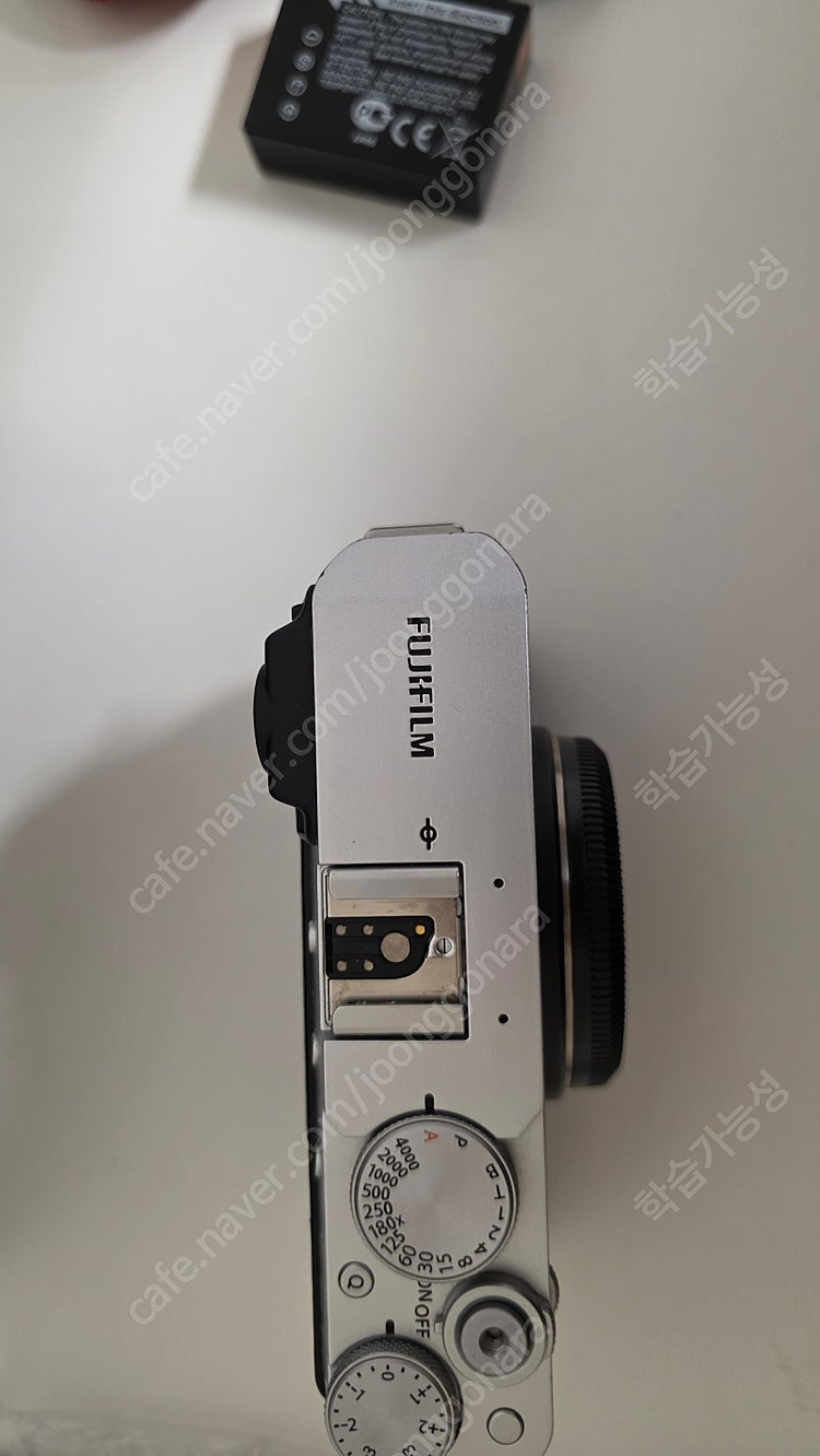 후지필름 x-e4 실버 이미지