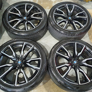 # BMW 755M X7 G06 22인치 정품 휠타이어 판매합니다