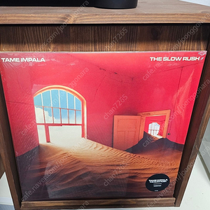 Tame Impala The Slow Rush , Lonerism 테임 임팔라 미개봉 lp 2개 일괄 팝니다 택비포함