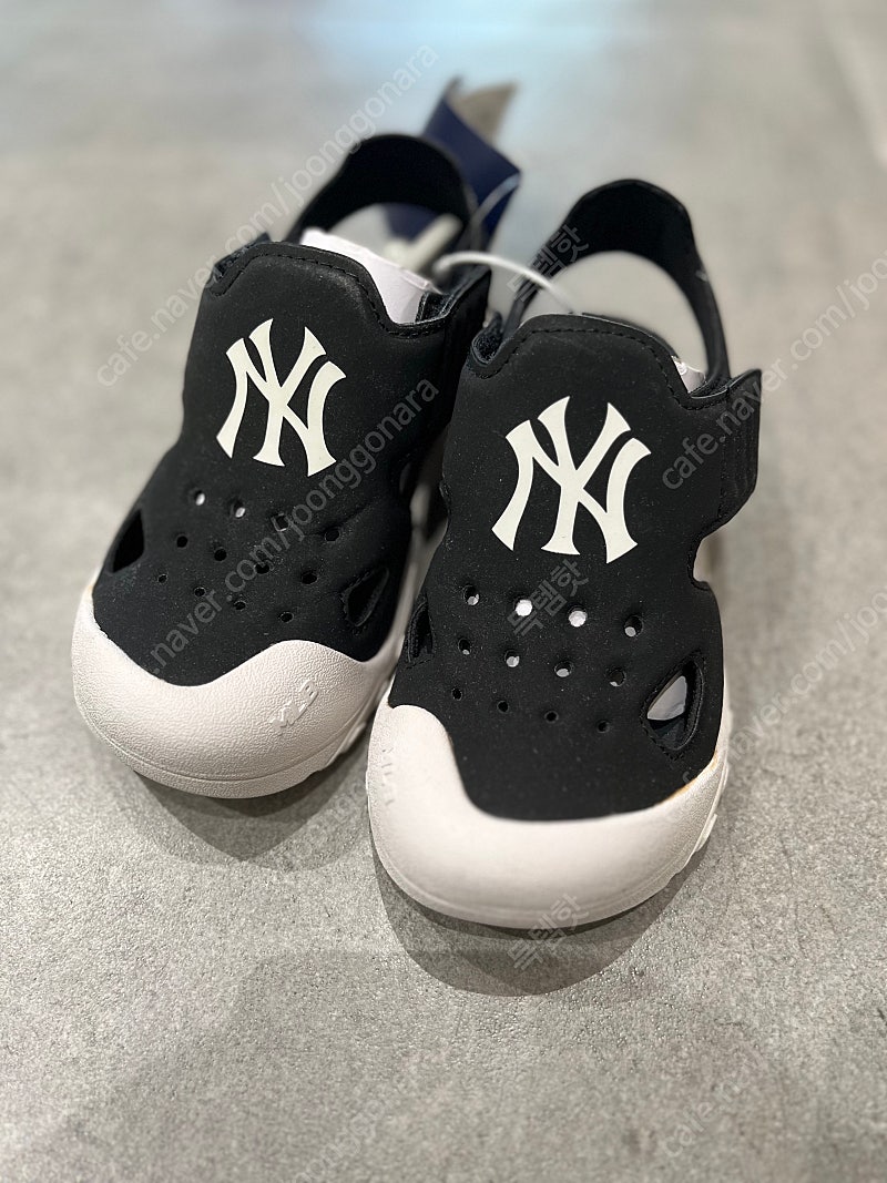 새상품MLB키즈 메가로고 샌들 230