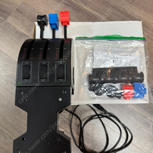 사이텍 스로틀 쿼드런트 ( saitek throttle quadrant ) 판매합니다