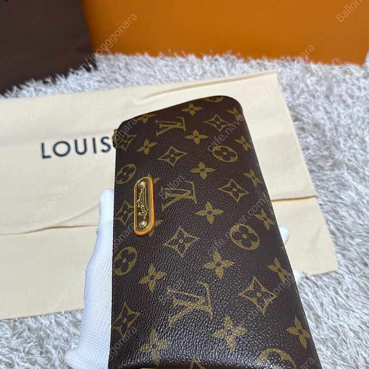 정품 루이비통 에바클러치 상태A+급 이미지