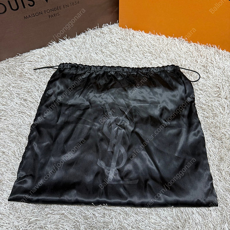 정품 입생로랑 벨드쥬르 클러치 가방 이미지