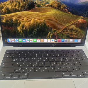 맥북프로 14인치 M3 pro 램 36gb / cpu 12코어 / gpu 18코어 상태민트급