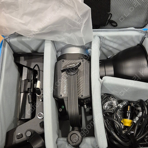 난라이트 nanlite forza 200 팝니다.