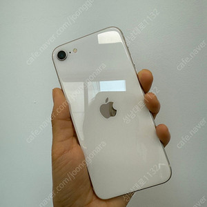 I Phone아이폰SE3 화이트 128기가 23만 판매합니다.