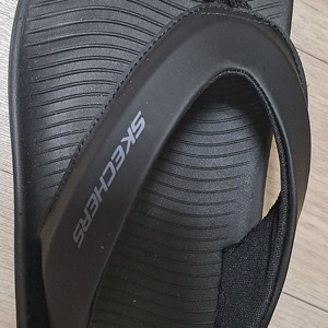 스케쳐스 쪼리 260