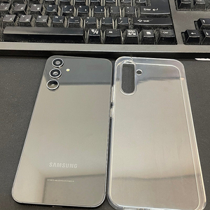갤럭시퀀텀4 블랙 128GB 무잔상 상태좋은 중고24만팝니다.
