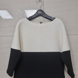 alice+olivia 앨리스 올리비아 배색 니트
