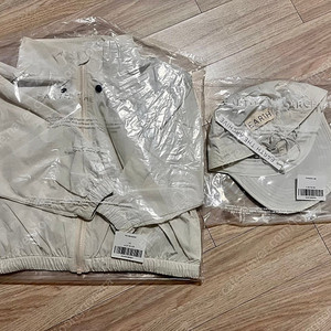 (새상품) 얼쓰 얼스 바람막이, 모자 일괄판매