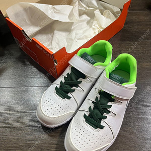 새상품] 215 사이즈 !! 나이키 운동화 38000원