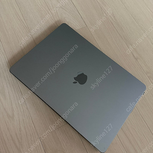 맥북 에어 15 M3 16GB 512GB 판매합니다.