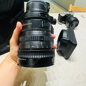 소니 SELP28135G