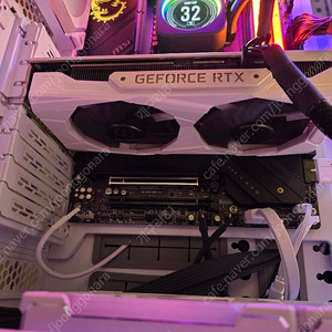 이엠텍 2070 화이트 led 안되고 쿨러 바꾸었습니다. 제품 및 파스,타스, 점수, 온도는 사진 참고 바람니다.