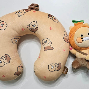 카카오프렌즈 제주에디션 감귤 춘식이 인형 목베개