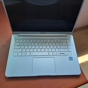 삼성노트북 부품용 (액정및 배터리 불량) i5-7200, 램 8g [대구]
