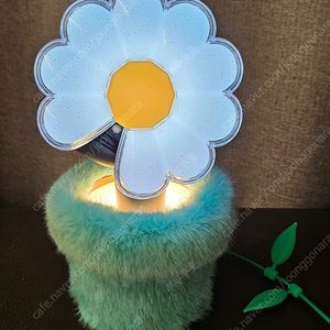 지디 지드래곤 응원봉 + 크래들 + 크래들 커버 + 케이블 데코 (잎사귀) + 포카 + 파우치 + 배터리 + 데코 스티커 + c타입 usb 변환 젠더 팝니다.