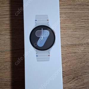미개봉 삼성 갤럭시 워치7 실버 44mm 블루투스 판매합니다.