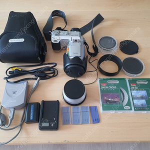소니 DSC-F717 SONY 하이앤드 레트로카메라 판매합니다.