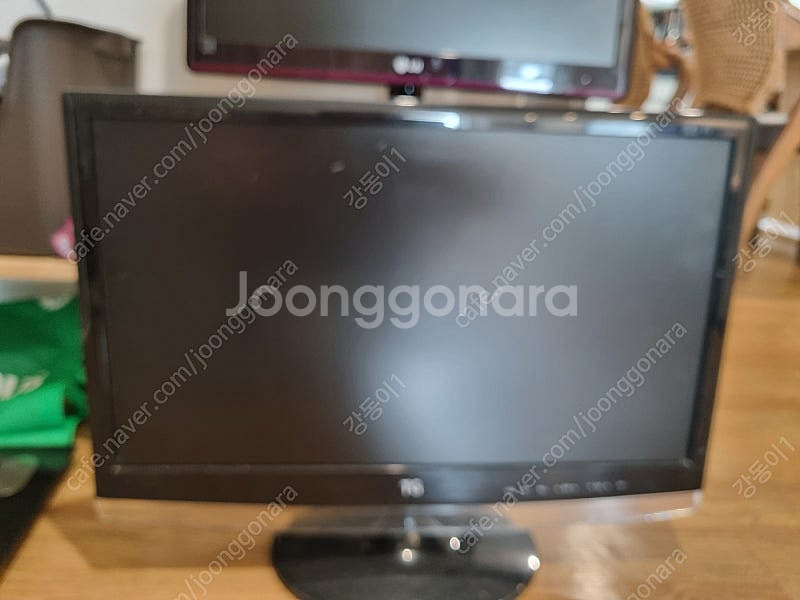 어렵네요 물건올리기컴과 모니터 티비겸용일반모니터3점같이--0