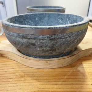 돌비빔기 (돌뚝배기, 돌솥) 2개 사이즈 팝니다. (에눌했어요)