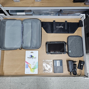 아토모스 닌자 V 플러스 Atomos Ninja V+ 팝니다. (가격내림)