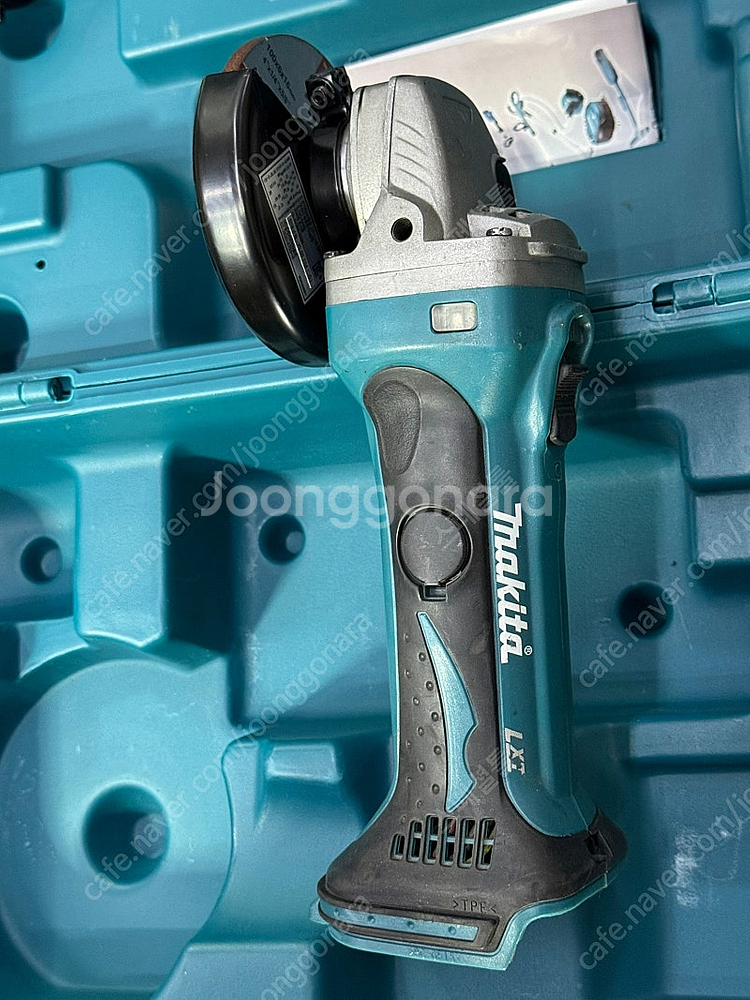 마끼다 18V 충전그라인더 기계만 - 상태A급--0