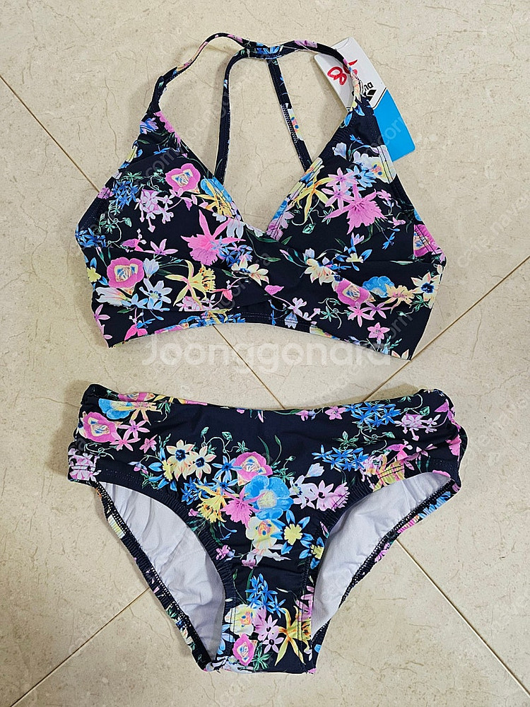 아레나 성인 여성 래쉬가드 수영복 비키니 85(S) 새상품 미개봉--0